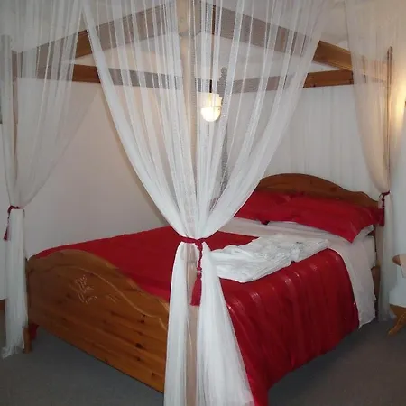 Le Jardin De Rose 3* Romagne (Vienne)
